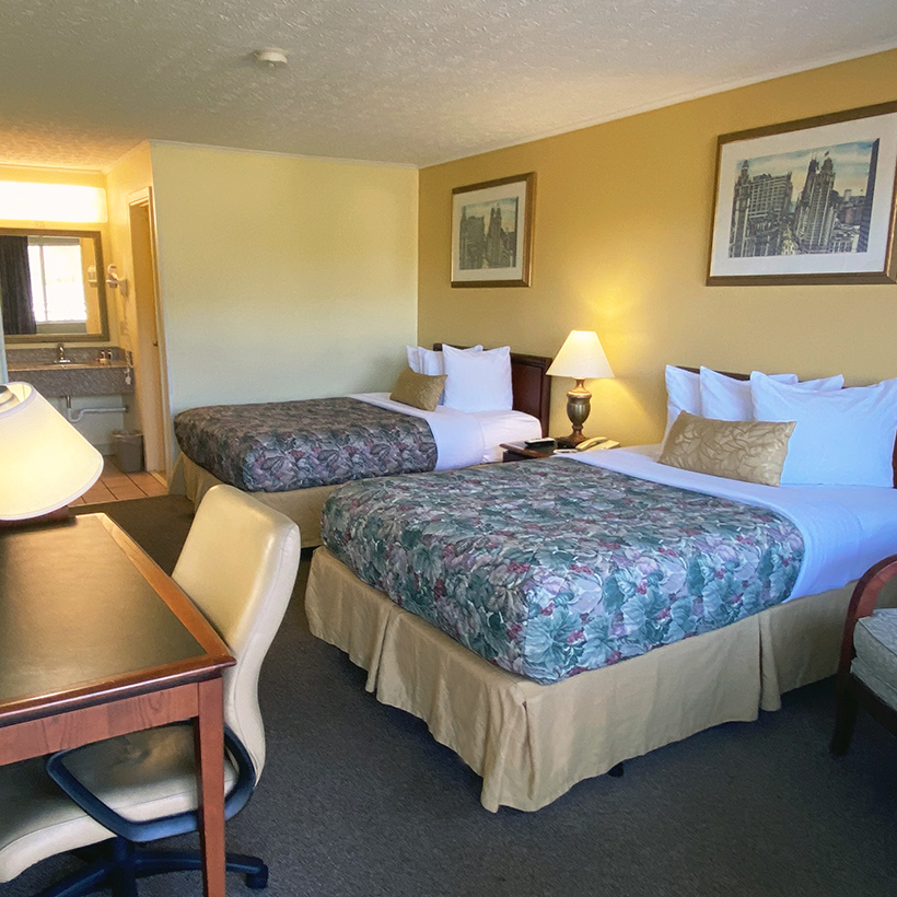 Lake Logan Inn Double yellow room